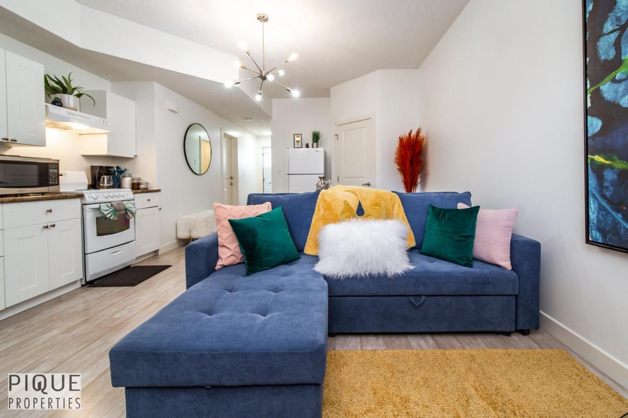 Executive Home - Long Stays Welcome - Garage Parking - Free Wifi & Netflix Edmonton Kültér fotó