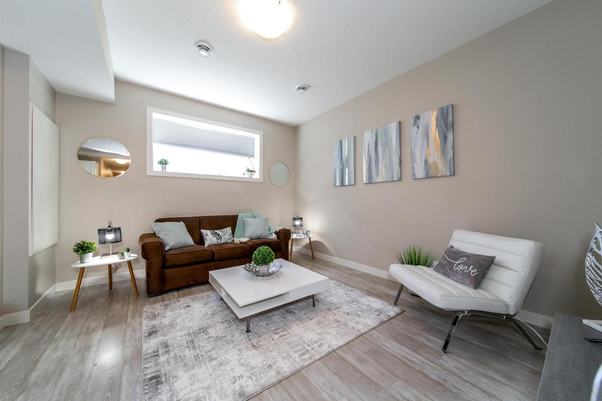 Executive Home - Long Stays Welcome - Garage Parking - Free Wifi & Netflix Edmonton Szoba fotó