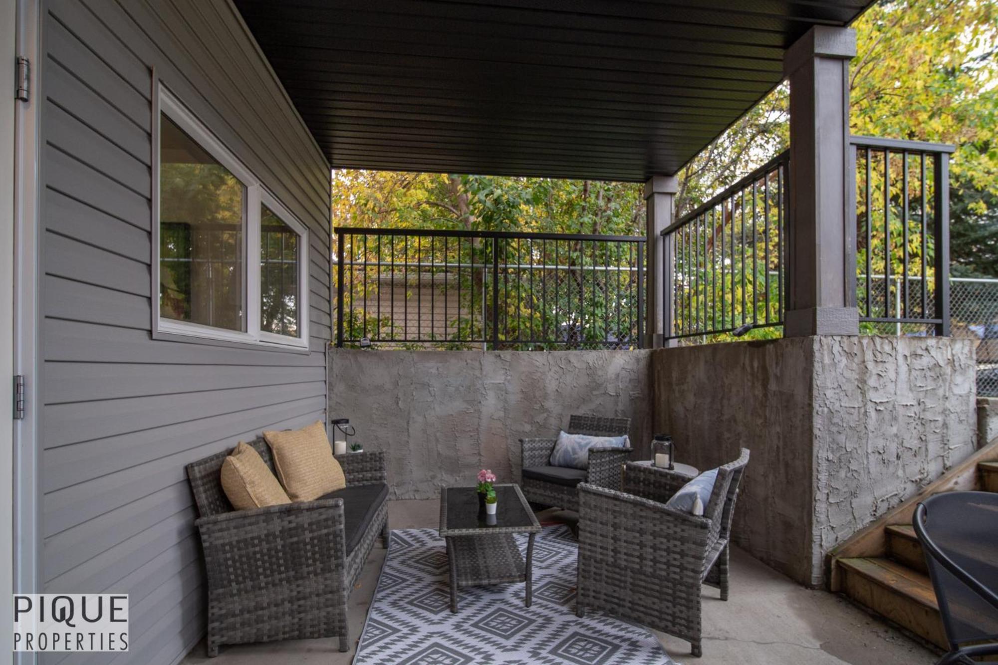 Executive Home - Long Stays Welcome - Garage Parking - Free Wifi & Netflix Edmonton Szoba fotó